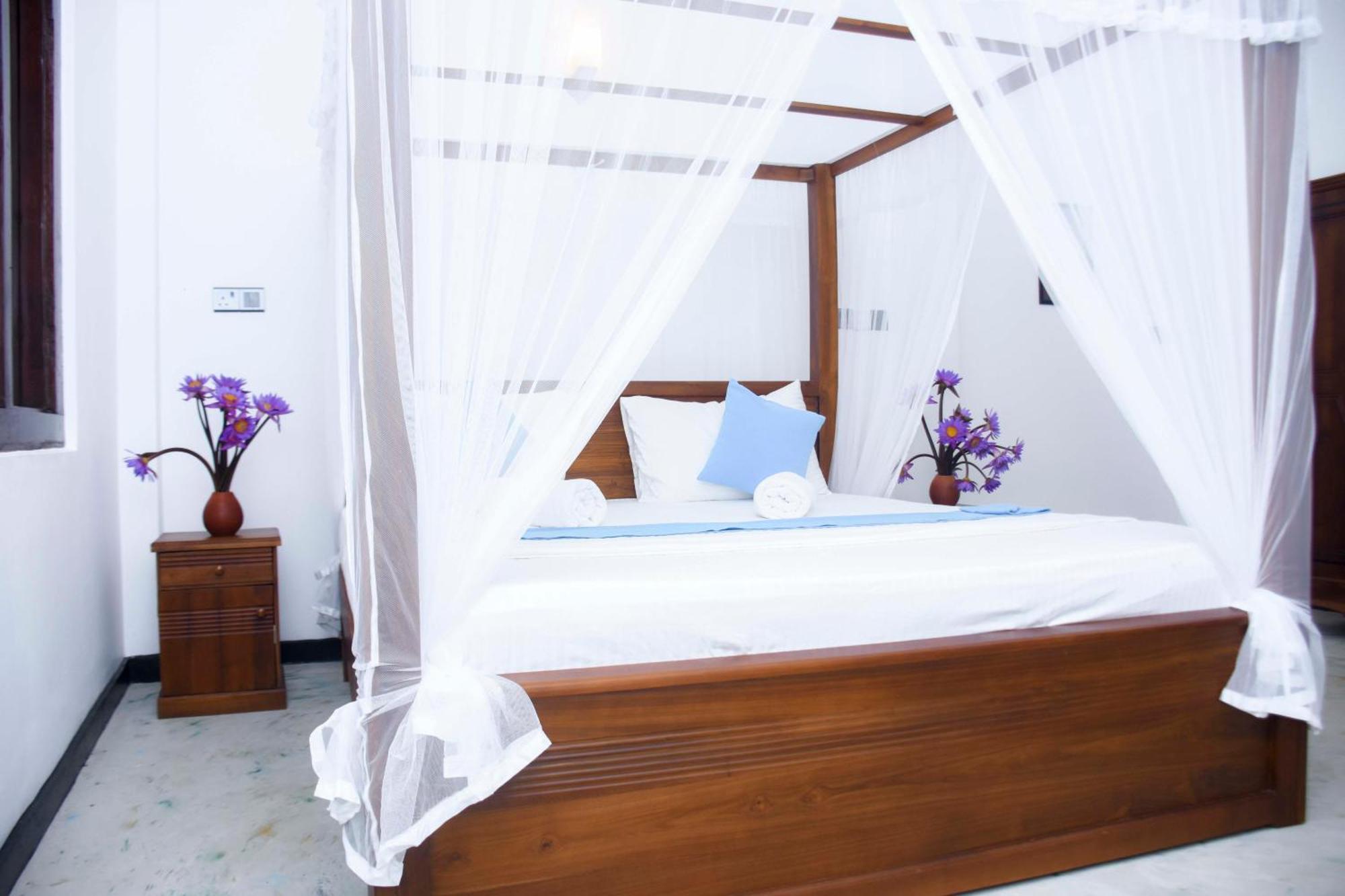 The Ceylon Lazy Lagoon Mirissa Exterior photo